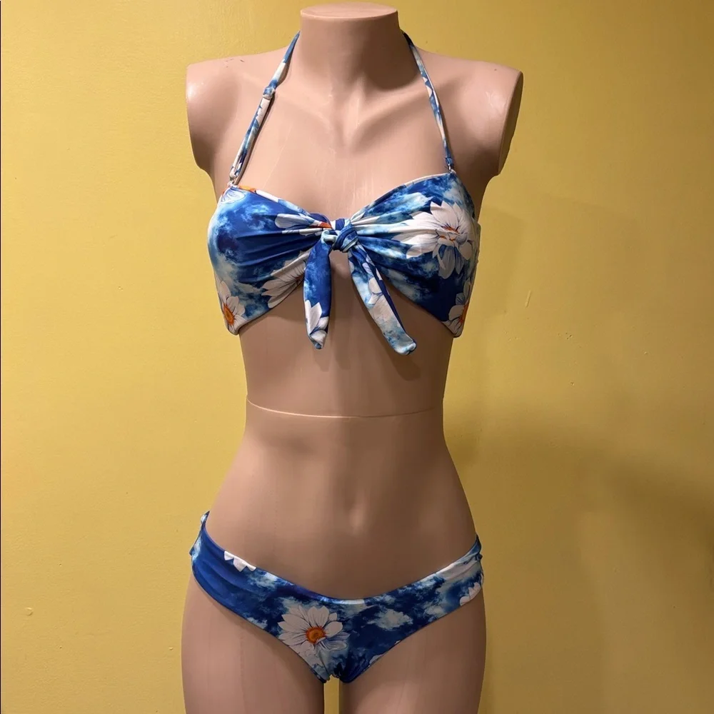 Blue Daisy Bikini Set - Picture 1 of 4